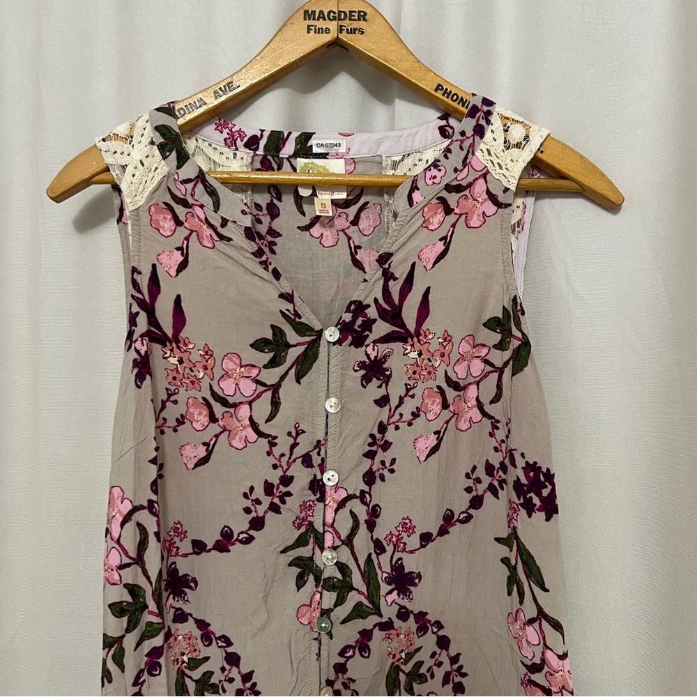 Romantic Long Floral Lace Sleeveless Top